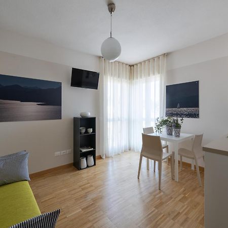 Vialeromadodici Rooms & Apartments Lazise Exterior photo