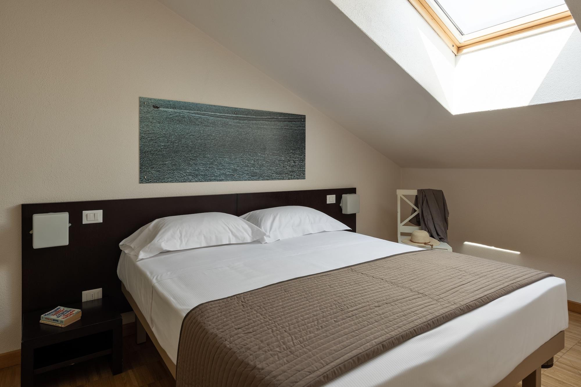 Vialeromadodici Rooms & Apartments Lazise Exterior photo