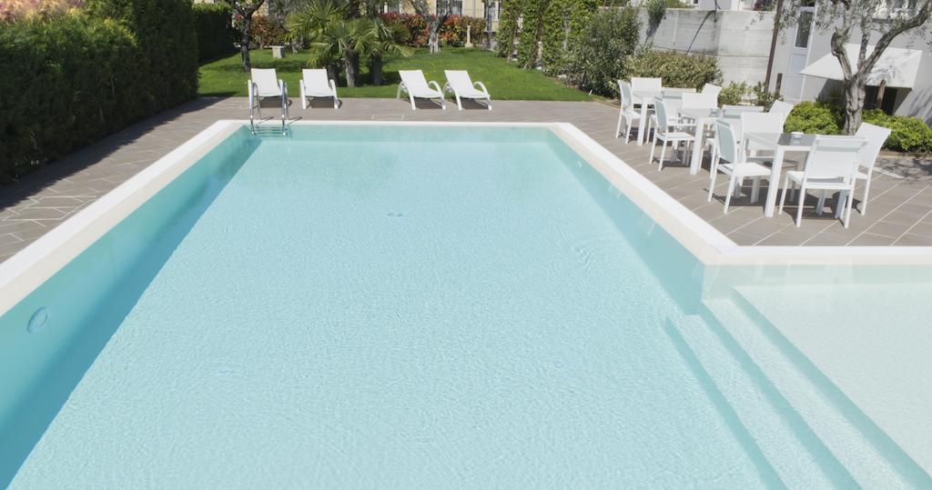 Vialeromadodici Rooms & Apartments Lazise Exterior photo