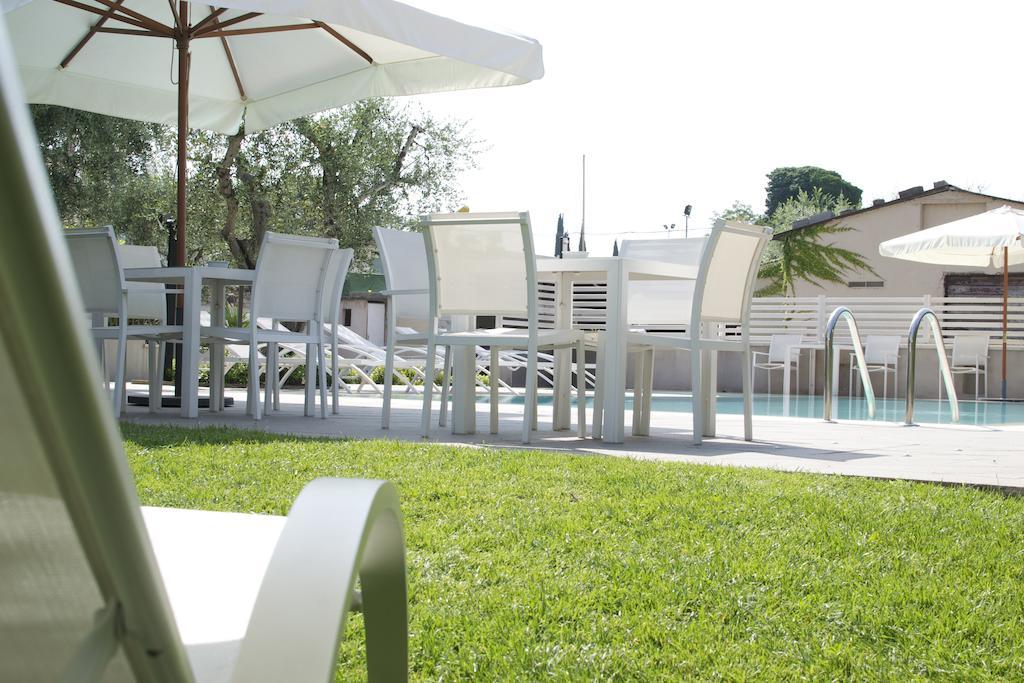 Vialeromadodici Rooms & Apartments Lazise Exterior photo