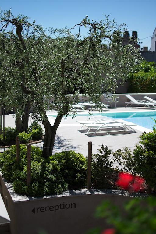 Vialeromadodici Rooms & Apartments Lazise Exterior photo