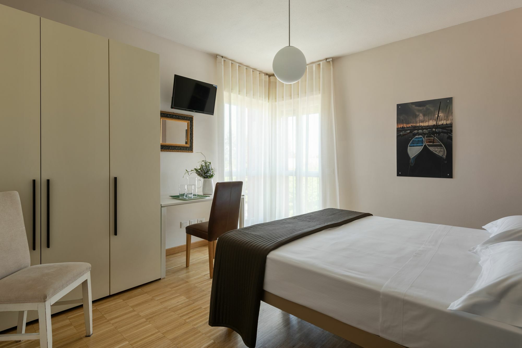 Vialeromadodici Rooms & Apartments Lazise Exterior photo