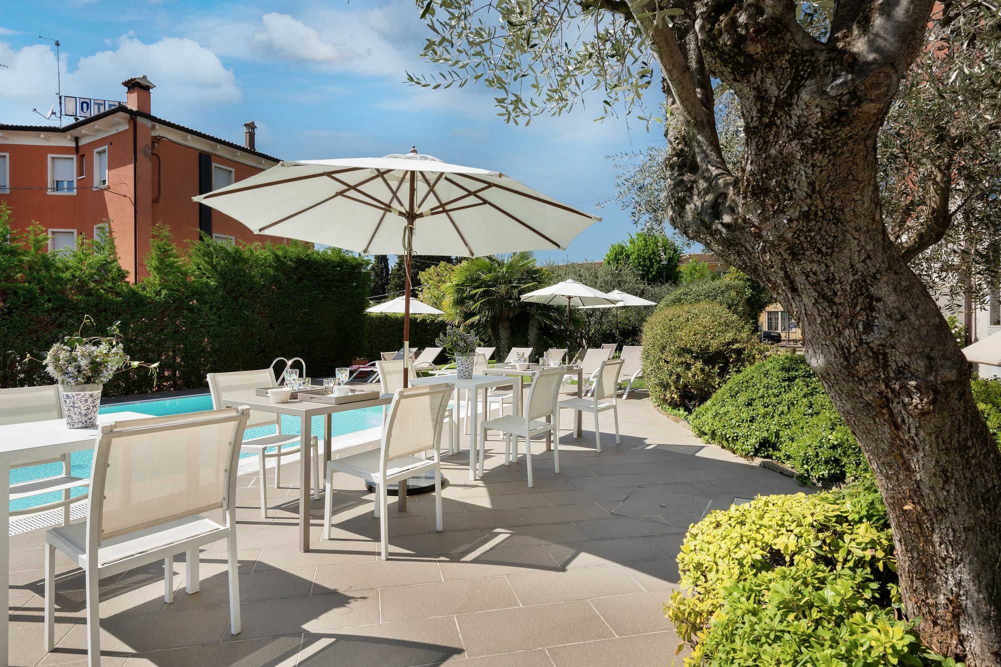 Vialeromadodici Rooms & Apartments Lazise Exterior photo