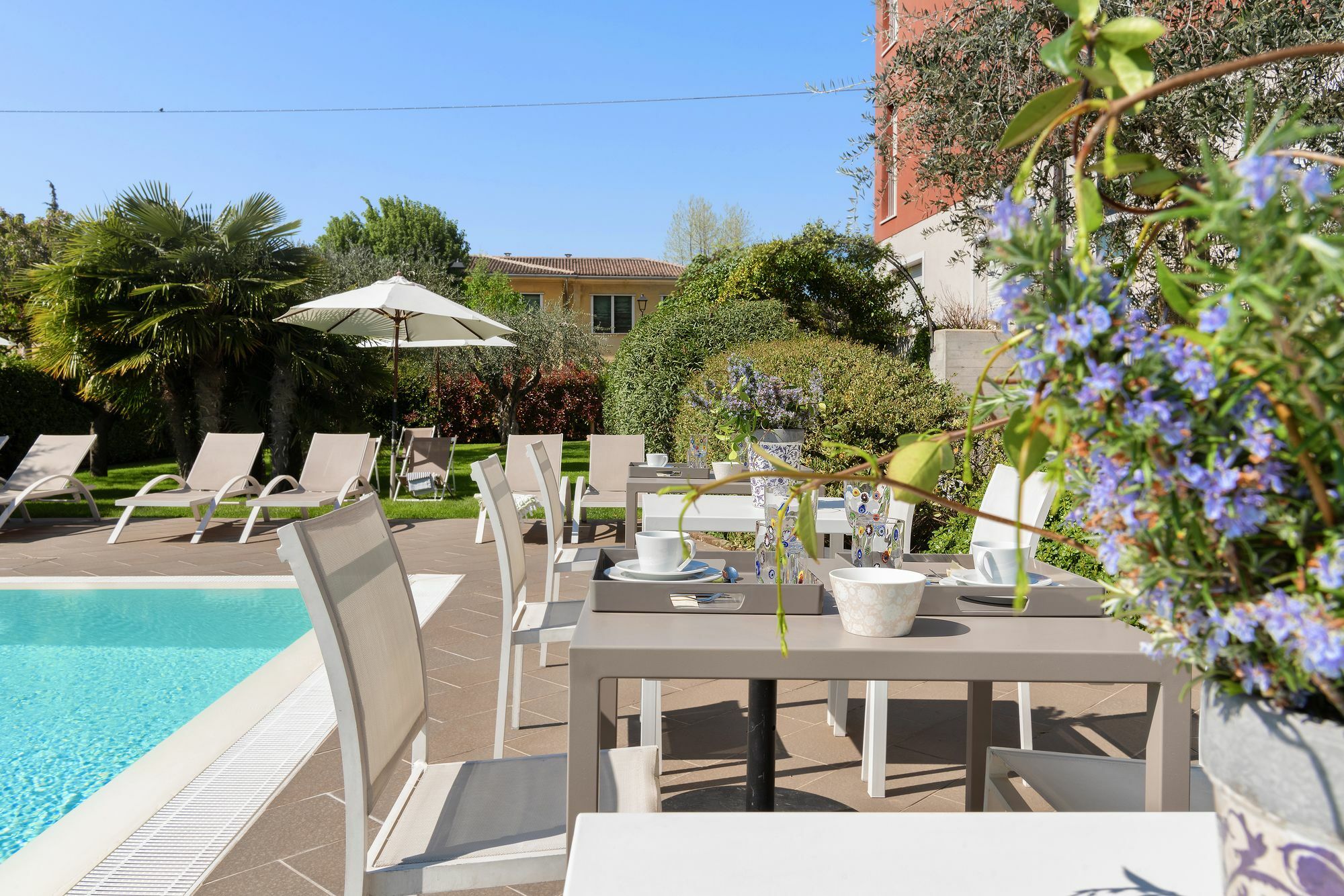 Vialeromadodici Rooms & Apartments Lazise Exterior photo